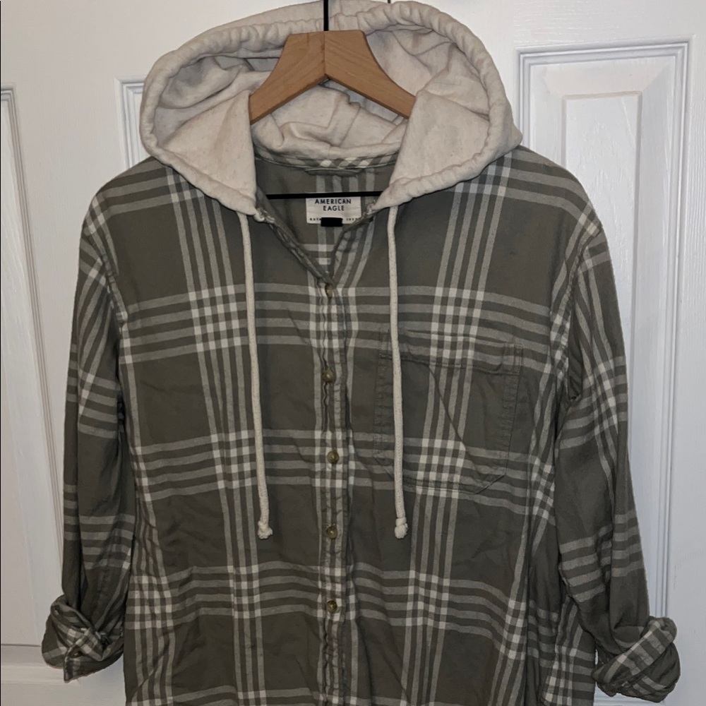 American Eagle Outfitters Green Plaid Hooded Flannel